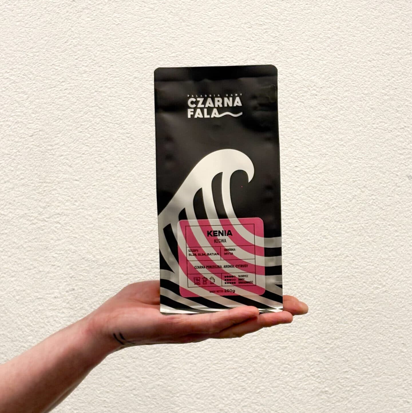 MIESACA Kenia Kegwa myta () - kawa od Palarnia Czarna Fala, Kenia